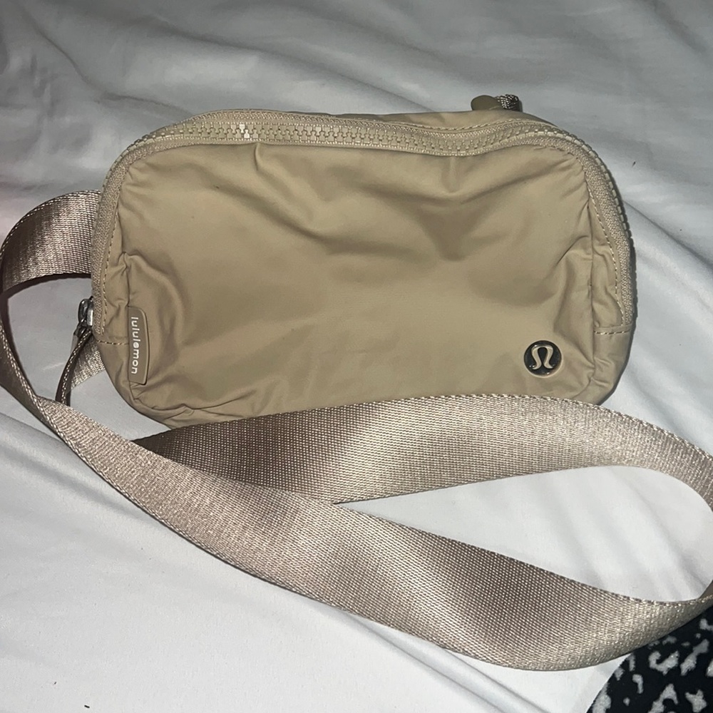 Lululemon belt bag